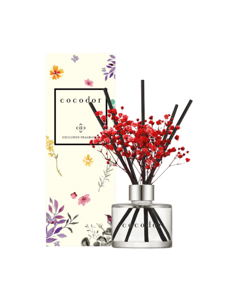Cocodor Flower Diffuser Black Cherry με γυάλινο μπουκάλι και διακοσμητικό λουλούδι, αρωματικός διαχυτής χώρου με γλυκό φρουτώδες άρωμα κερασιού - θα το βρεις στο belevie.gr