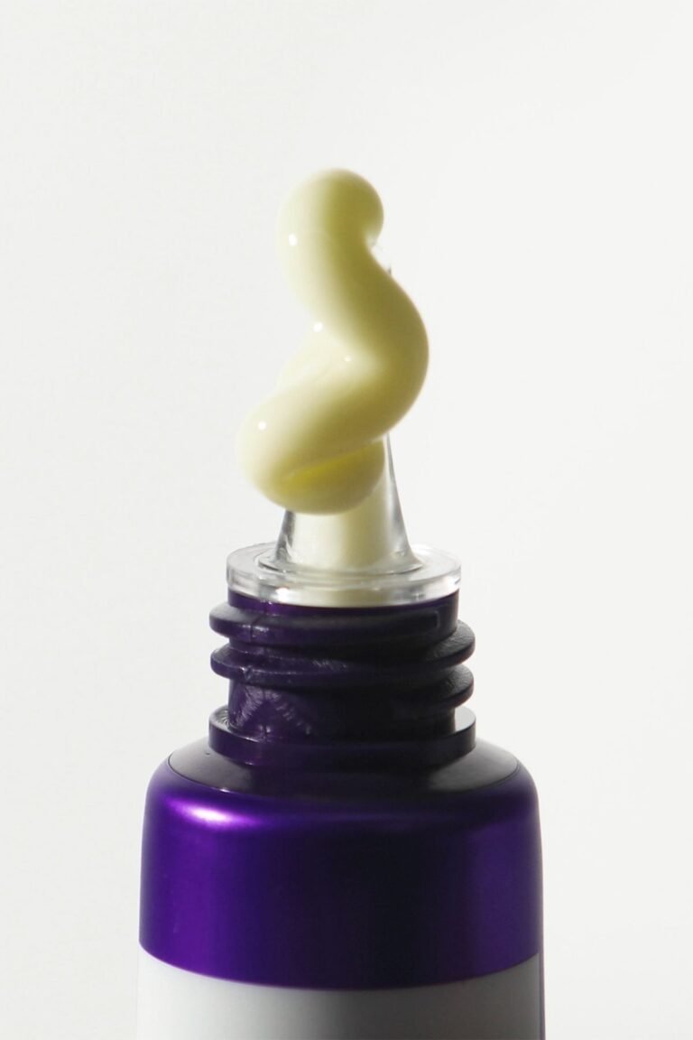 SOME BY MI Retinol Intense Advanced Triple Action Eye Cream για μείωση ρυτίδων, μαύρων κύκλων και σύσφιξη της περιοχής των ματιών, διαθέσιμο στο belevie.gr